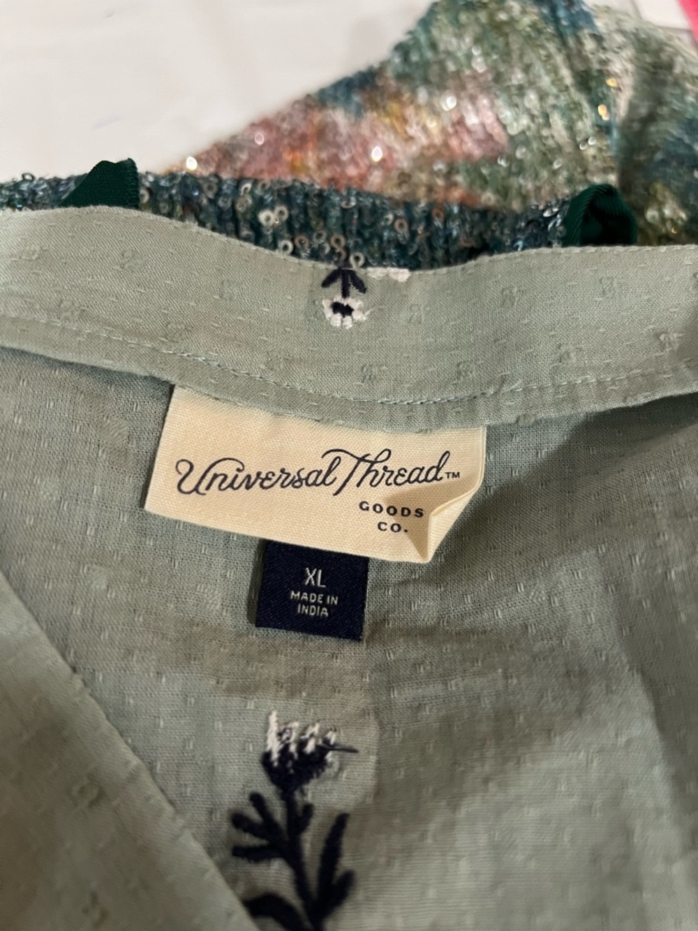 Universal Thread Sage Green Embroidered Square-Neck Peasant Blouse - Picture 6 of 10